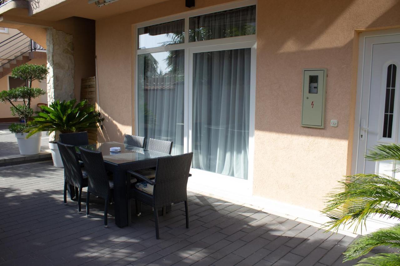 Apartments Villa Jelena Vodice Exterior photo