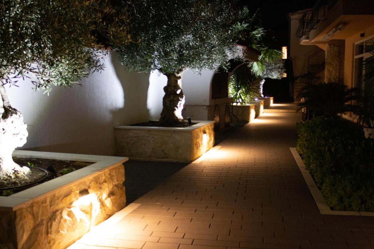 Apartments Villa Jelena Vodice Exterior photo