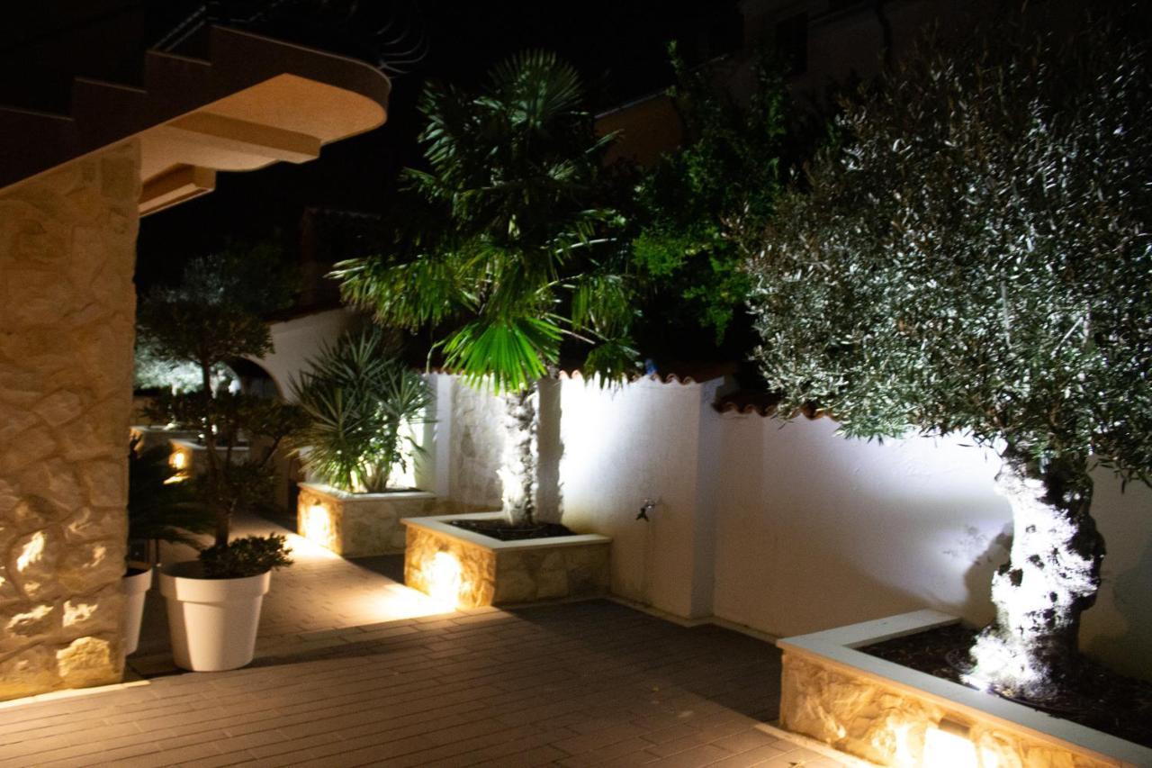 Apartments Villa Jelena Vodice Exterior photo