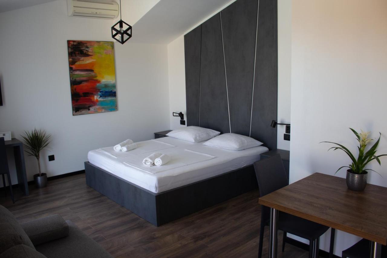 Apartments Villa Jelena Vodice Exterior photo