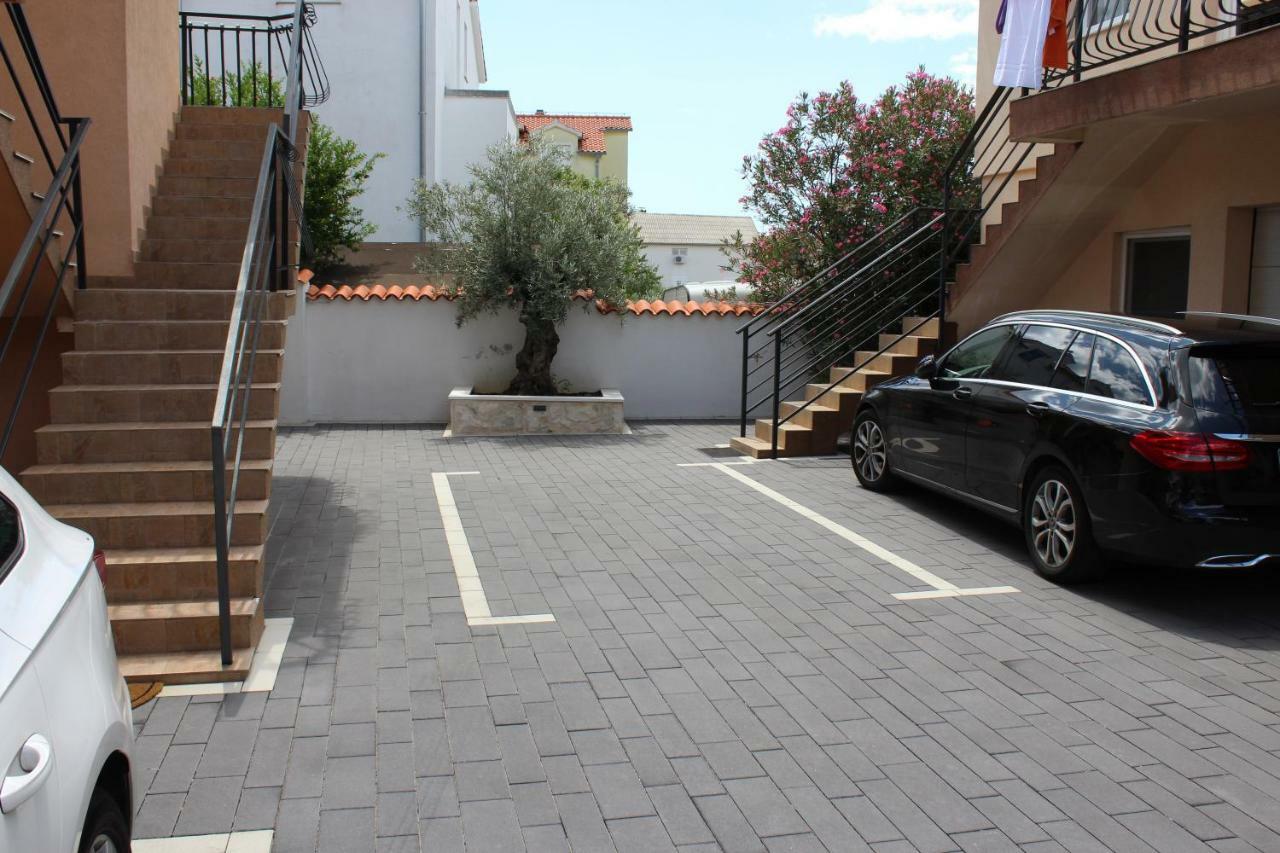 Apartments Villa Jelena Vodice Exterior photo
